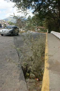 Cuidado ao passar por aqui