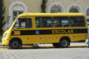 Secretaria Municipal de Educação adquire dois novos ônibus para transporte escolar rural