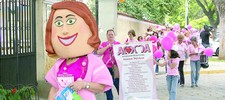 Passeata da Amma reforça importância da prevenção contra o câncer de mama