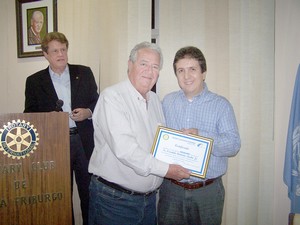 Rotary homenageia empresa friburguense