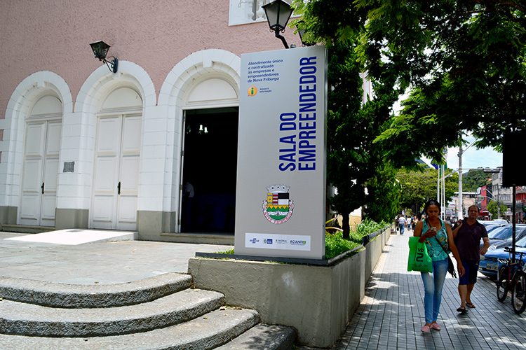 A Sala do Empreendedor, no prédio da Prefeitura (Foto: Lúcio Cesar Pereira)