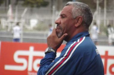 O técnico Luiz Mendonça comanda o Friburguense Junior (Vinicius Gastin/A Voz da Serra)