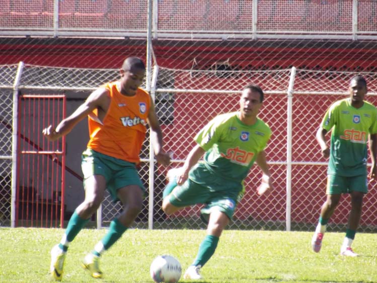 Preparação tricolor prossegue a todo o vapor em Nova Friburgo (Foto: Vinicius Gastin)