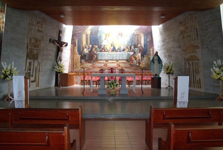 O interior da Igreja Nossa Senhora das Graças, em Olaria (Foto: Amanda Tinoco)