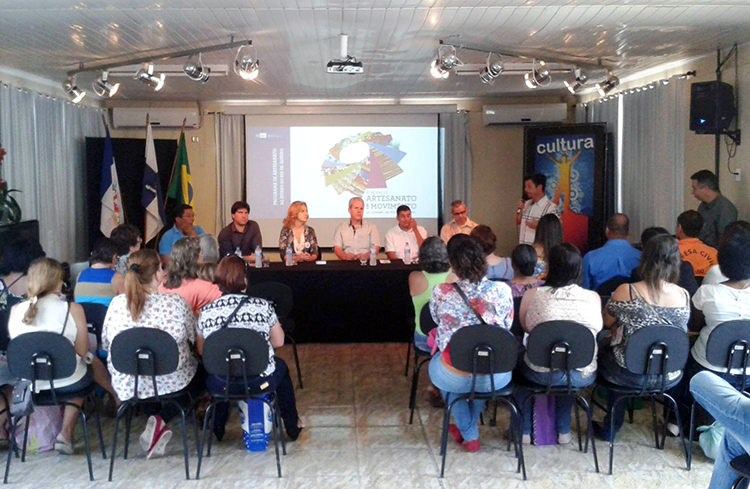 A palestra foi realizada no Centro Cultural Ione Pecly (Foto: Ascom—Cordeiro)