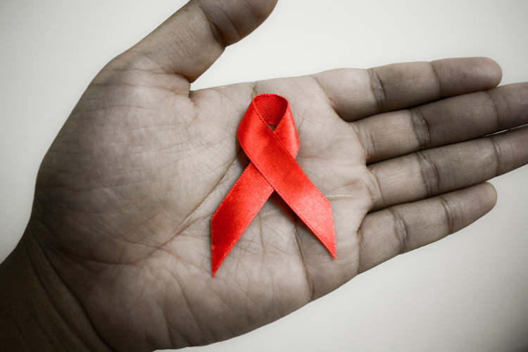 Dia Mundial de Combate à Aids: Friburgo faz testagem rápida de HIV e sífilis