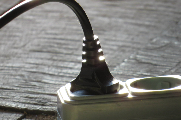 Algumas medidas podem reduzir a conta de luz em até 20% no verão