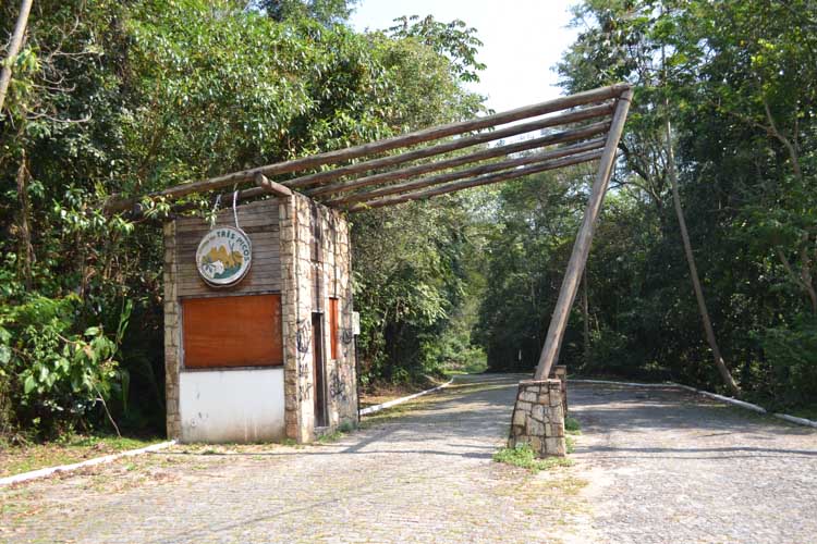 Entrada principal do Parque dos Três Picos (foto: Lúcio Cesar Pereira)