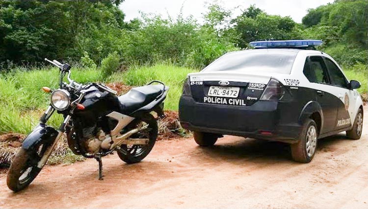 ‬A moto foi encontrada no bairro Cantelmo‭ (‬Foto:‭ ‬153ª DP‭)