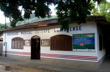 A sede da Euterpe Lumiarense, na Praça Levy Ayres Brust (Foto: Divulgação)