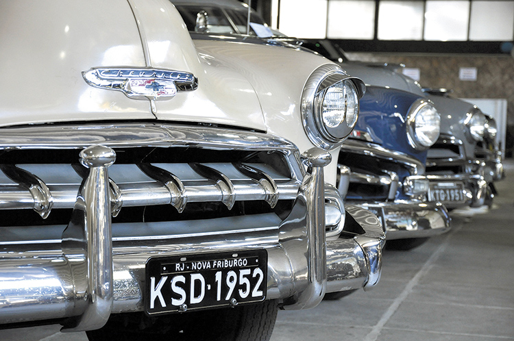 Exposição de carros antigos no Country Clube (Foto: Carlos Mafort/Arquivo A VOZ DA SERRA)
