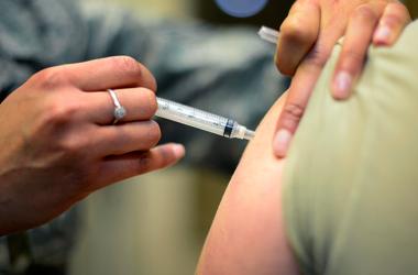Nova Friburgo recebe três lotes de vacinas contra gripe em menos de uma semana