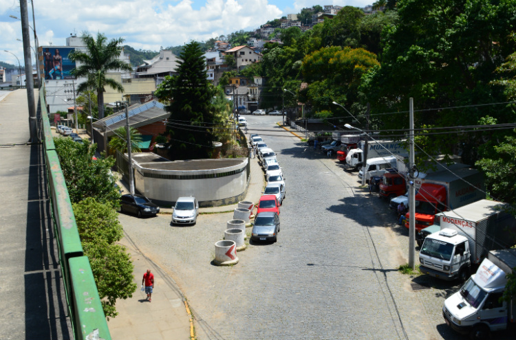 Rua Coronel Zamith, onde estava sendo realizada a blitz do Detran (Foto: Arquivo A VOZ DA SERRA)