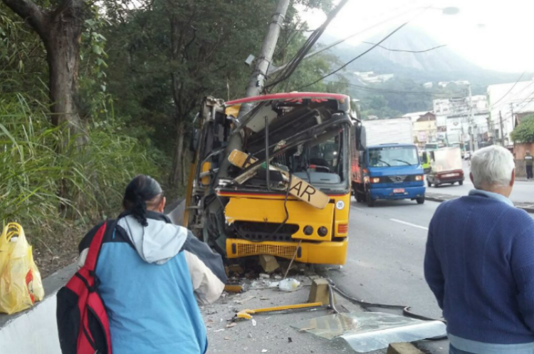 O onibus acidentado foi abordado em matéria recente de A VOZ DA SERRA (Foto: Leitor via WhatsApp)