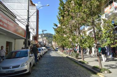 Rua Monsenhor Miranda (Foto: Arquivo A VOZ DA SERRA)