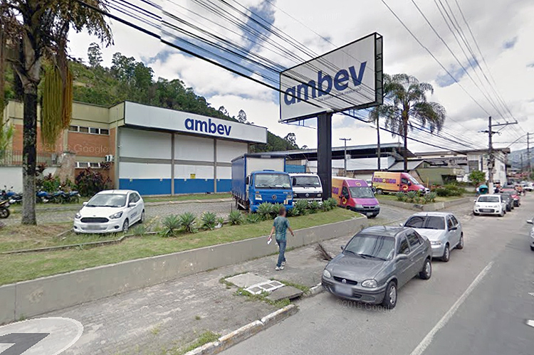 O centro de distribuição da Ambev, no Prado (Foto: Google)