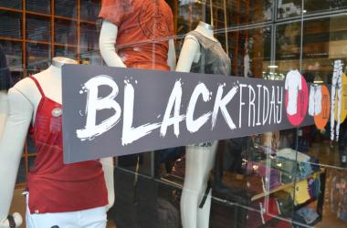 Lojas em Nova Friburgo antecipam a Black Friday