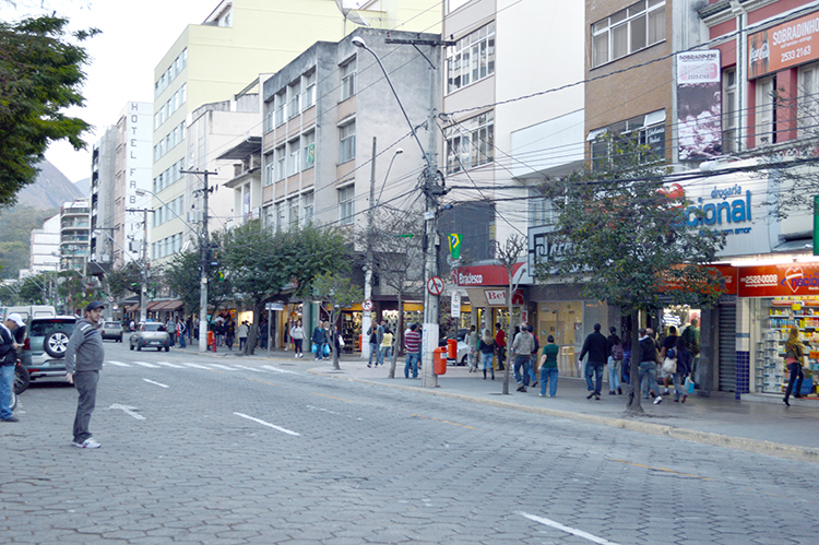 Avenida Alberto Braune (Foto: Arquivo A VOZ DA SERRA)
