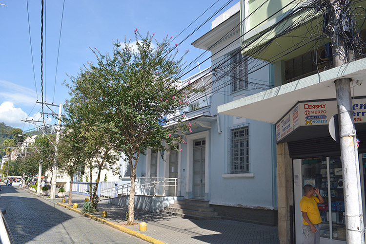 A Inspetoria da Fazenda estadual em Nova Friburgo fica na Rua Ernesto Brasílio (Foto: Henrique Pinheiro)