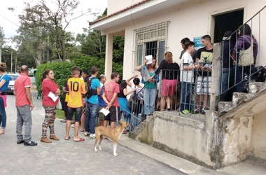 No posto de saúde de Rio Bonito recebeu 300 doses nesta terça-feira (Foto: Leitor via WhatsApp)