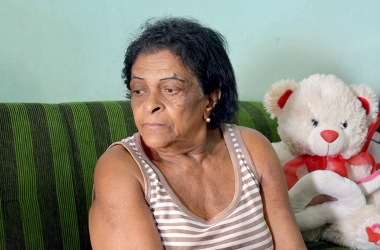 “Segui a minha vida, mas nunca esqueci as minhas meninas, elas sempre estiveram nas minhas orações”, conta Maria Helena Cobos de Oliveira, de 73 anos (Foto: Henrique Pinheiro)