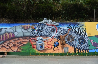 Desenhos em muro colorem e dão vida à Avenida Euterpe