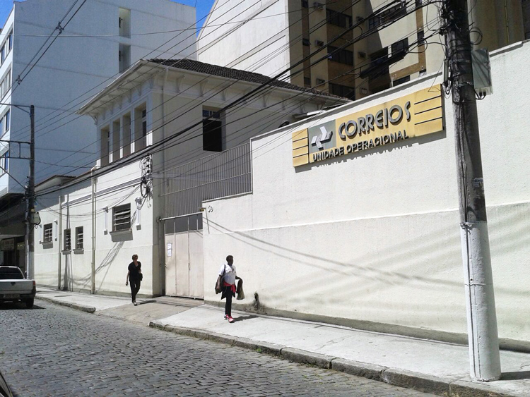 O Centro de Distribuição dos Correios, na Rua Dante Laginestra (Foto: Henrique Pinheiro)