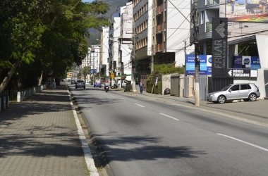 A Avenida Galdino do Valle vazia no meio da semana (Arquivo AVS)
