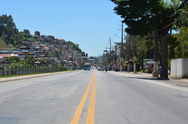Avenida Governador Roberto Silveira (Foto: Henrique Pinheiro)