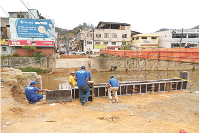 Nova ponte de Conselheiro: vigas já chegaram e a instalação está prevista para esta semana