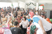 Catedral faz festa de Natal e  entrega presentes a famílias 