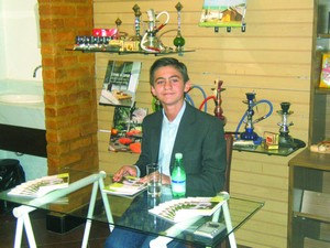 Murilo Bazzo relança seu livro A Janela 