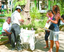 O horário de verão acabou, mas a estação mais quente do ano continua a todo vapor.