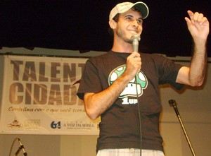Quer morrer de rir? Stand up comedy em Cordeiro