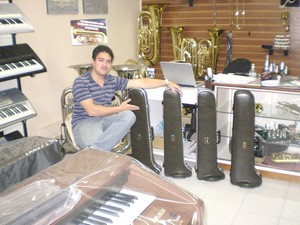 A banda Campesina Friburguense recebeu mais quatro instrumentos novos