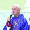 Catedral São João Batista lotada para despedida de monsenhor Stael