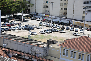 Estacionamentos: motoristas criticam preços e falta de cobrança fracionada