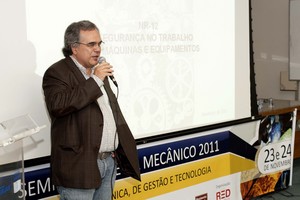 Seminário Metal-Mecânico atrai jovens interessados no setor