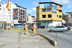 Obras na Avenida Padre Roberto Sabóia de Medeiros