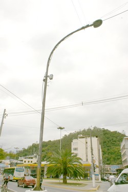 Luminárias apagadas na Ponte do Suspiro