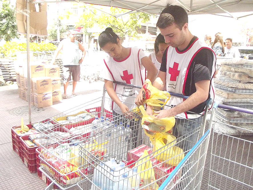 Cruz Vermelha arrecada donativos para as vítimas do Espírito Santo