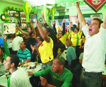 Sem sustos, Brasil aplica 3 a 0 no Chile e está nas quartas de final