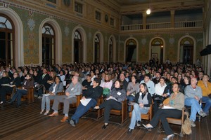 Cursos gratuitos oferecem qualificação socioprofissional à população