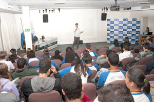 Seminário de inovação e competividade segue com palestras lotadas