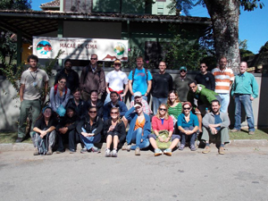 APA de Macaé de Cima recebe visita  de universitários norte-americanos 