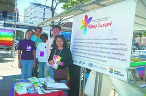 Evento na Praça Dermeval marca Dia Mundial do Orgulho LGBT e Consciência Homossexual