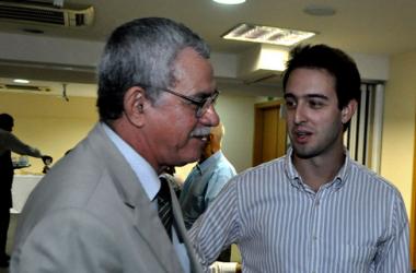 Oscar Pires, de O Debate, e Gabriel Ventura Braga, vice-diretor de A Voz da Serra