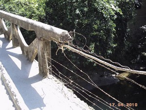 Pontes que dão acesso a Lumiar se encontram em péssimo estado