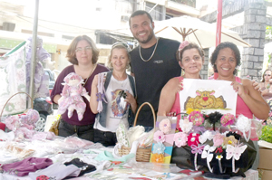 Artesãos apresentam seus trabalhos, produtos e talentos no Centro de Cantagalo