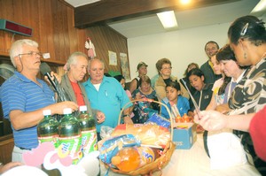 Serginho Ferraz recebe ouvintes com café da manhã na Friburgo AM 